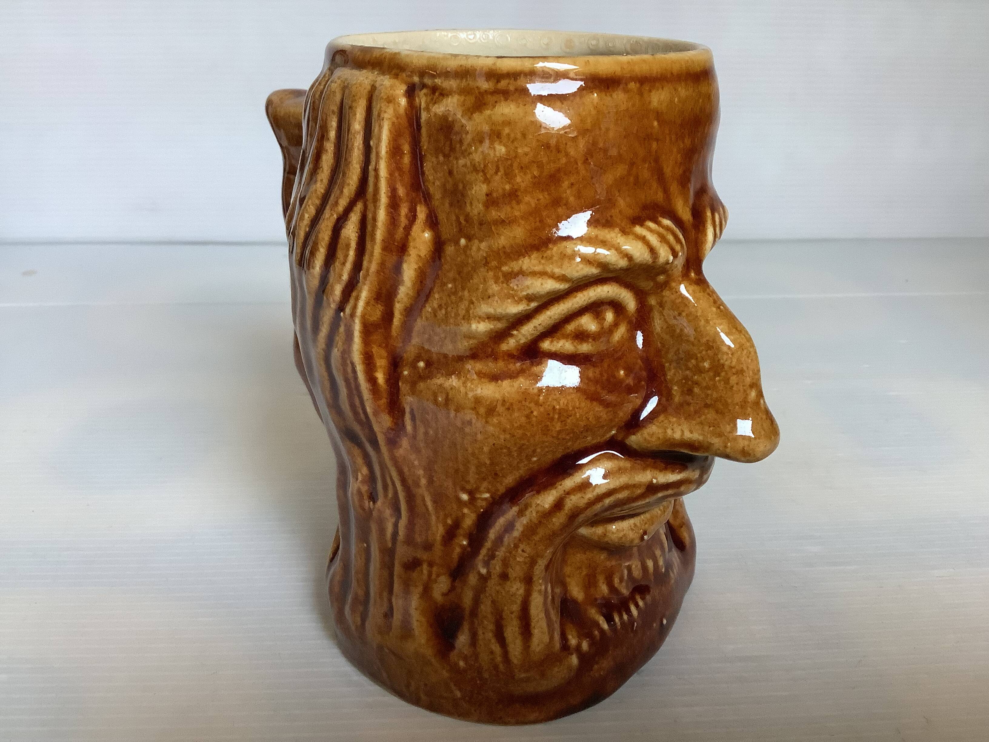 Vase anthropomorphe