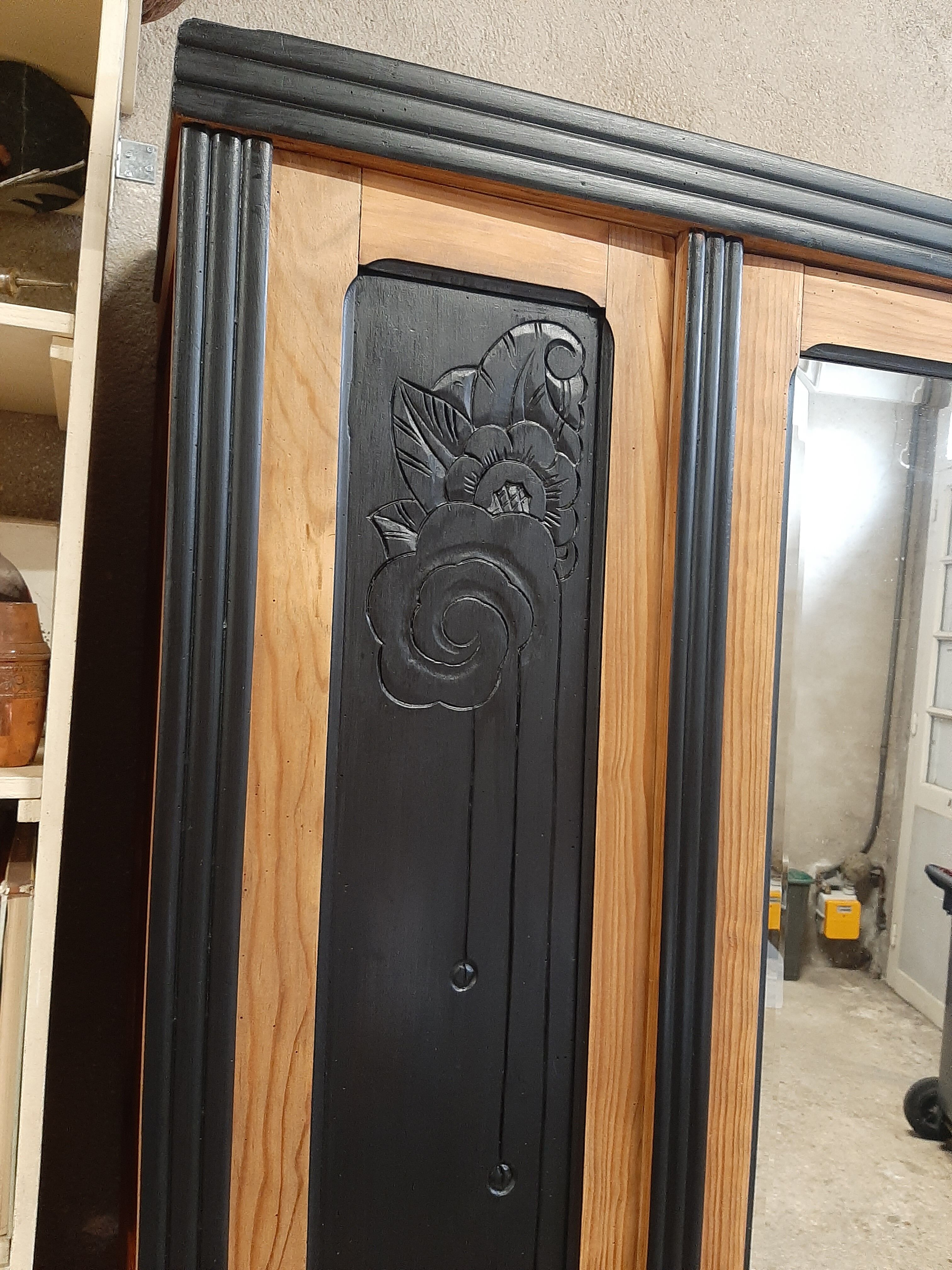 Armoire parisienne à glace