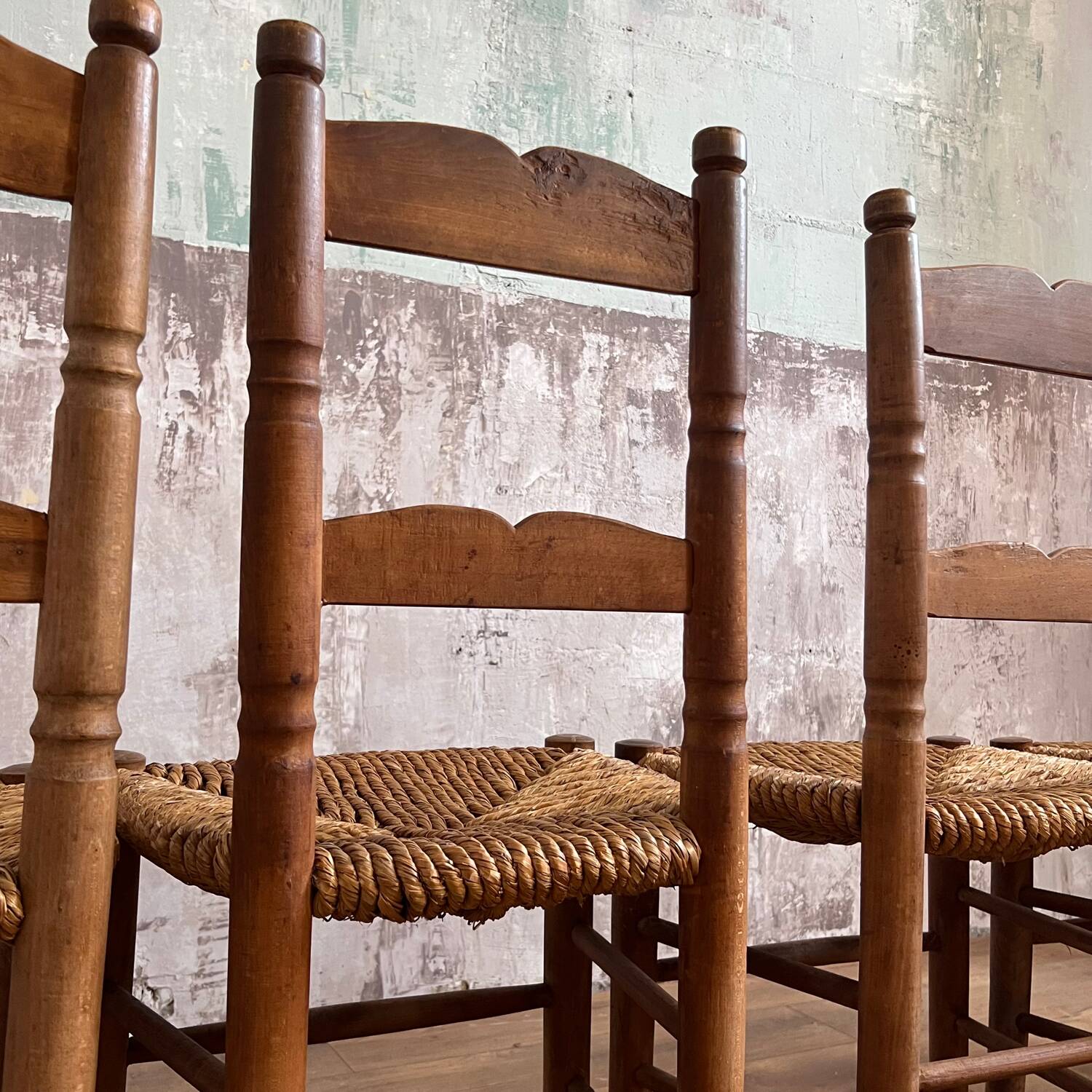 4 Folk Art chairs in wood and straw