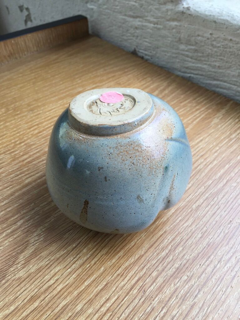 Vase artisanal forme libre bleu