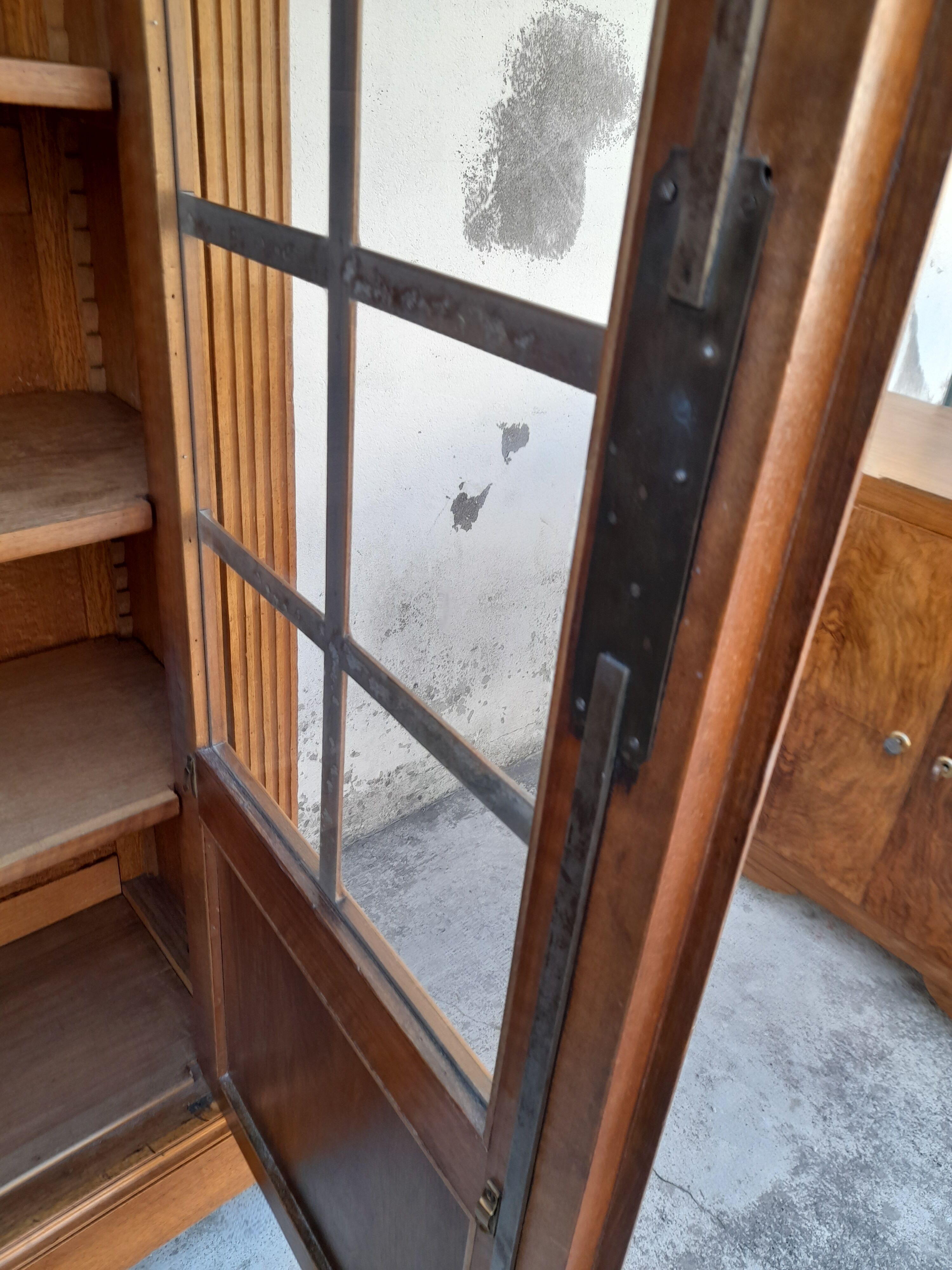 Roman showcase Henri II era 1900