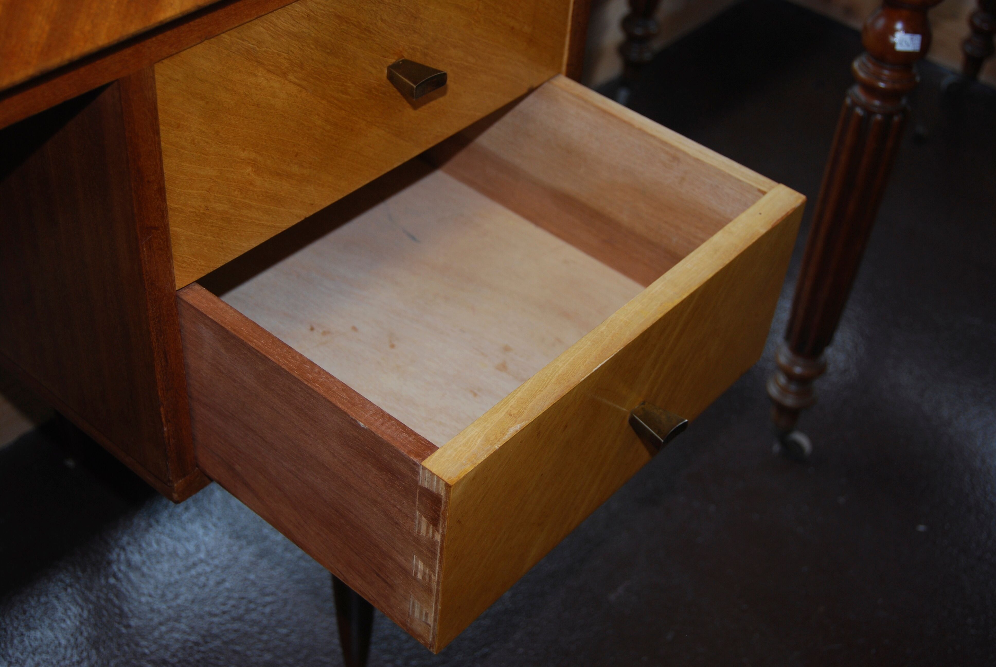Office, Scandinavian slope secretary, satin wood and teak plating.