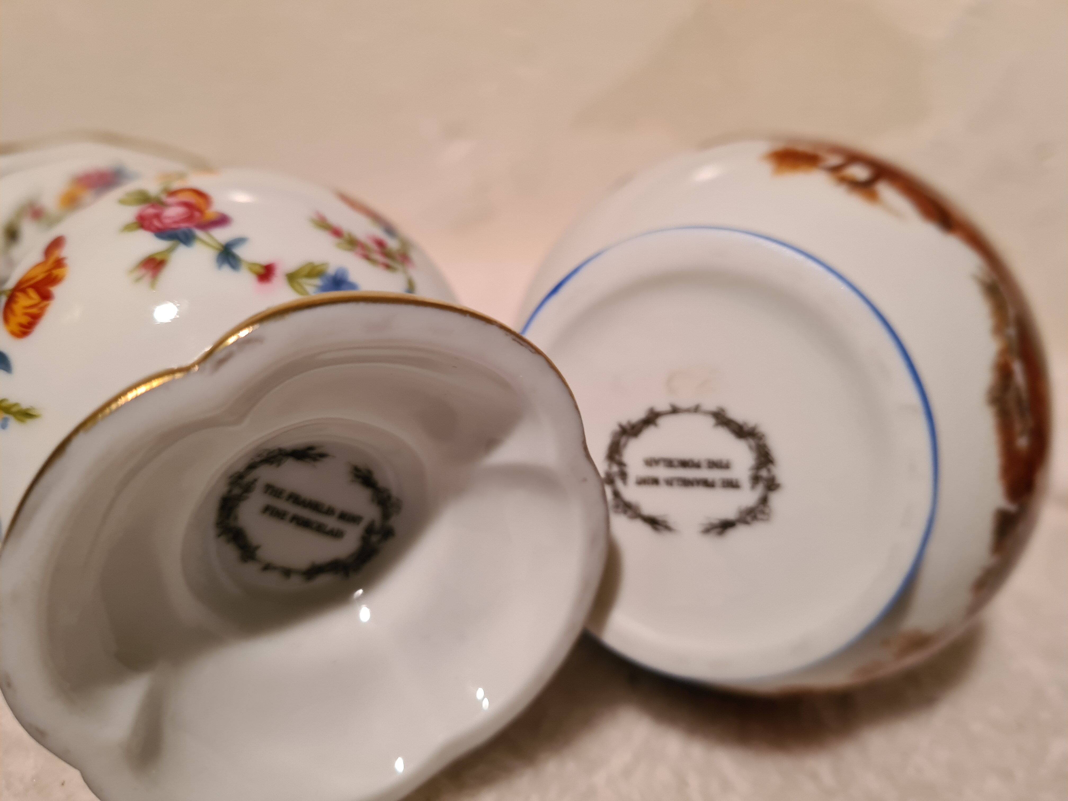 Lot of porcelain pots