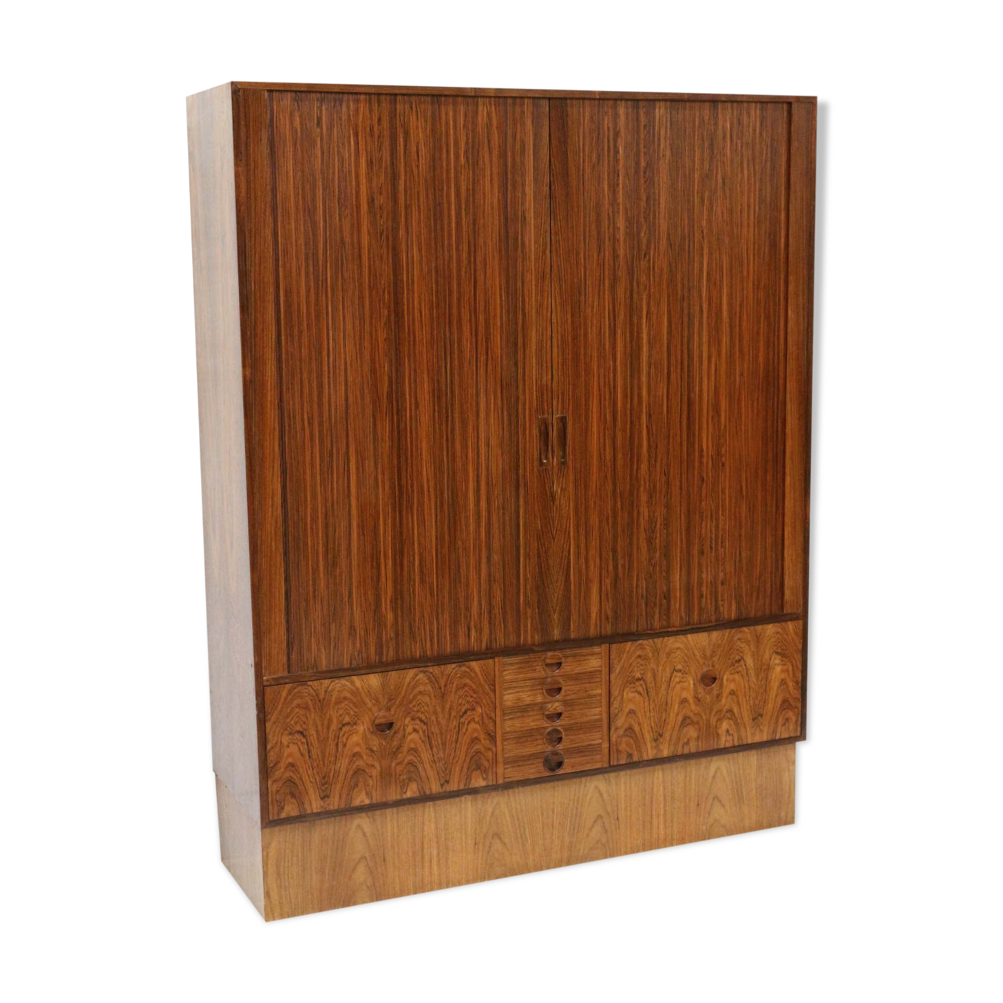 Xxl vintage rosewood sideboard / highboard made in the 60s