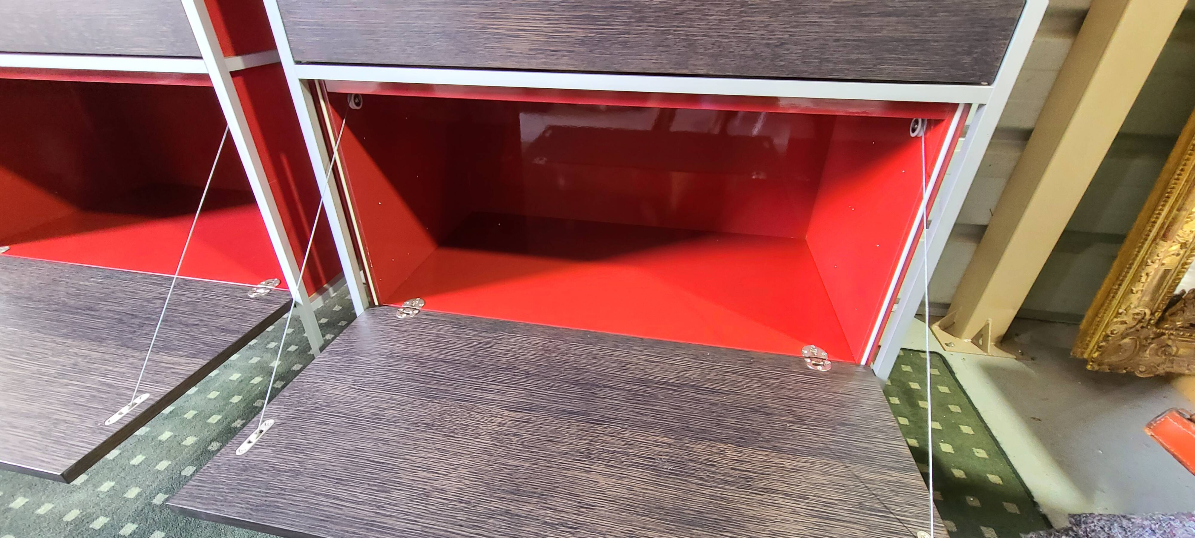 Libraries of B&B Italia, 2005