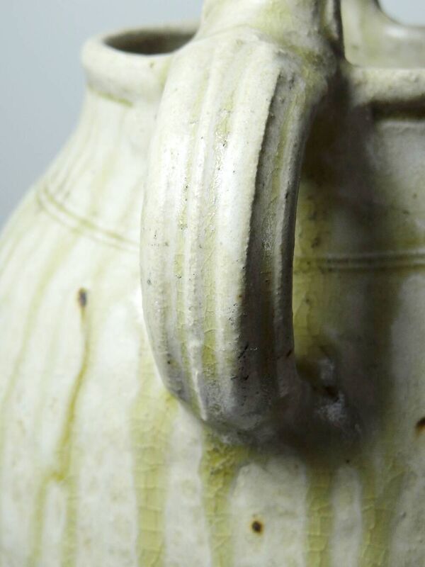 Cruche en grès émaillé vert à la cendre Puisaye fin XIXe début XXe