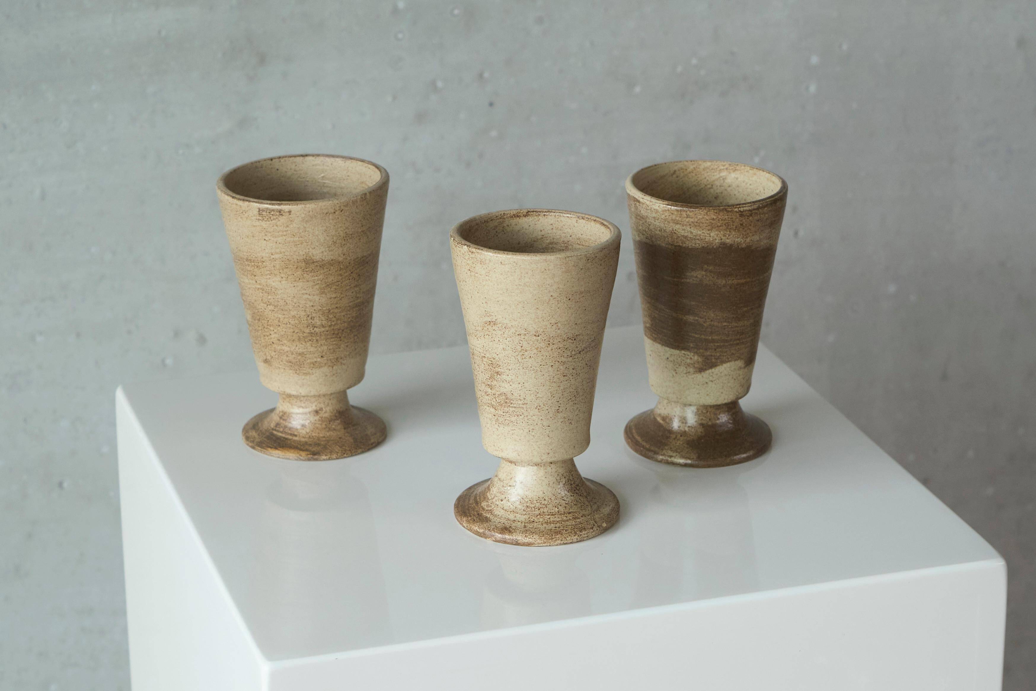 Set of 3 mid-century pottery cups from the 1960s.