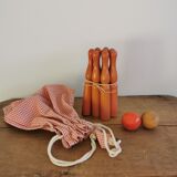 Set of 8 bowling pins with storage bag