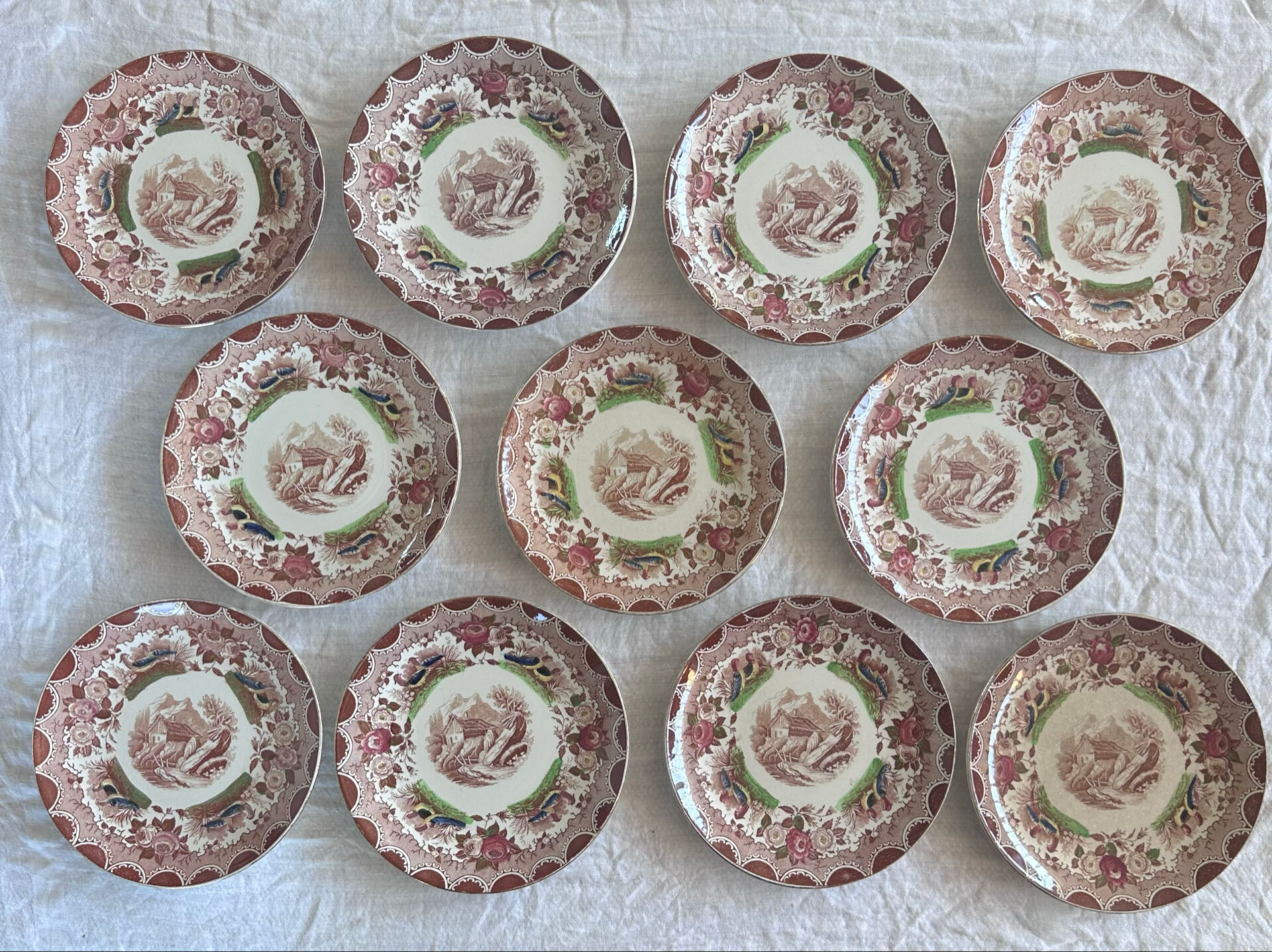 11 assiettes à dessert Sarreguemines fin XIXs.