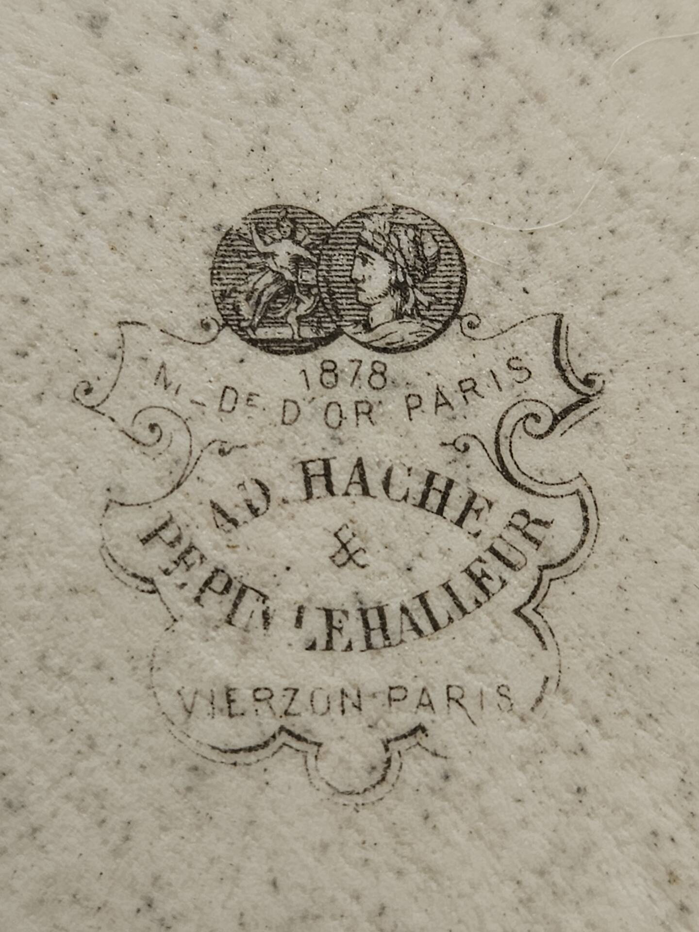 Large oval porcelain dish 19th century Hache Pépin-Lehalleur Vierzon