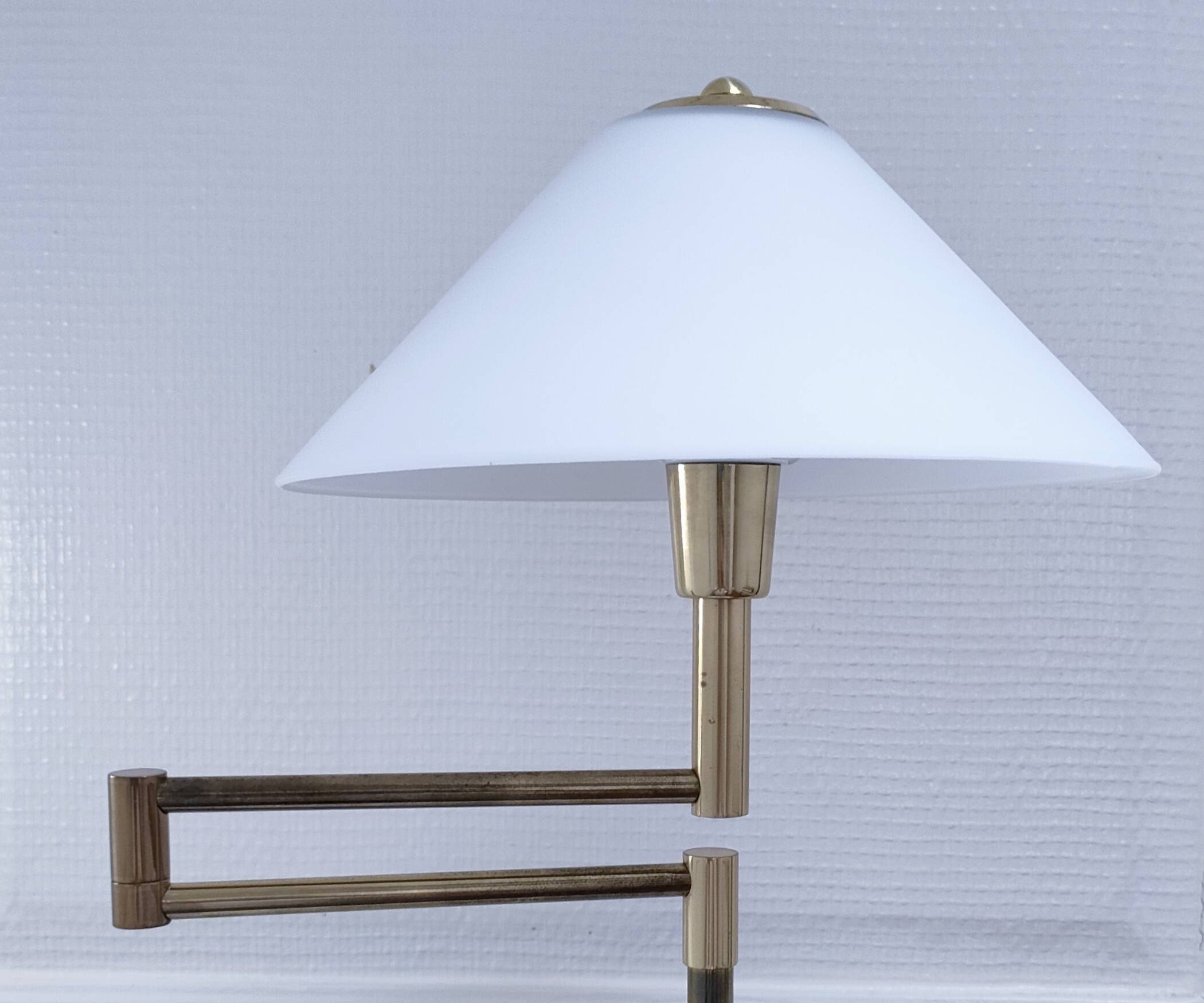 Articulated reading floor lamp in gold metal from the 90s