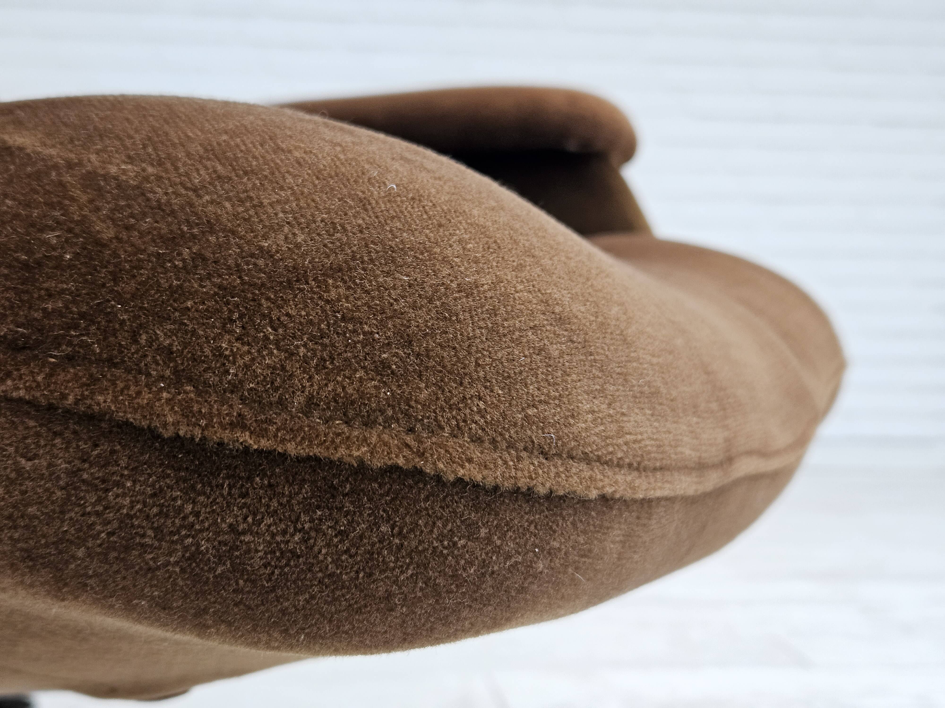 Années 1970, chaise pivotante scandinave vintage, velours, état d'origine.