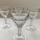 Verres a pied a liqueur en verre pressé  anciens