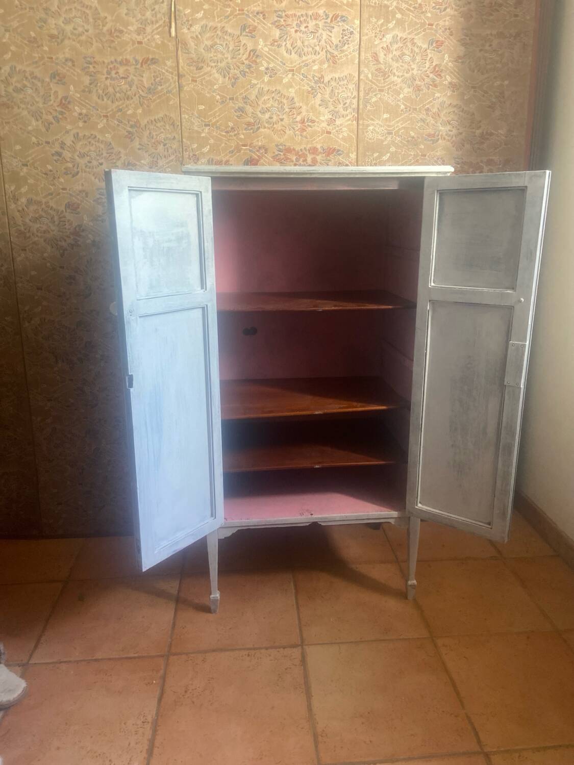 Small wardrobe 1900
