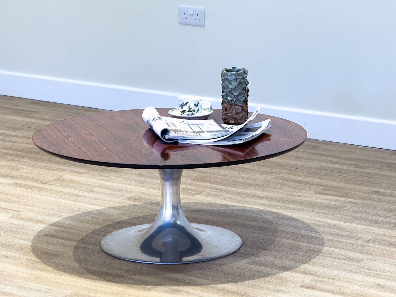 Round coffee table by Arkana (rosewood)