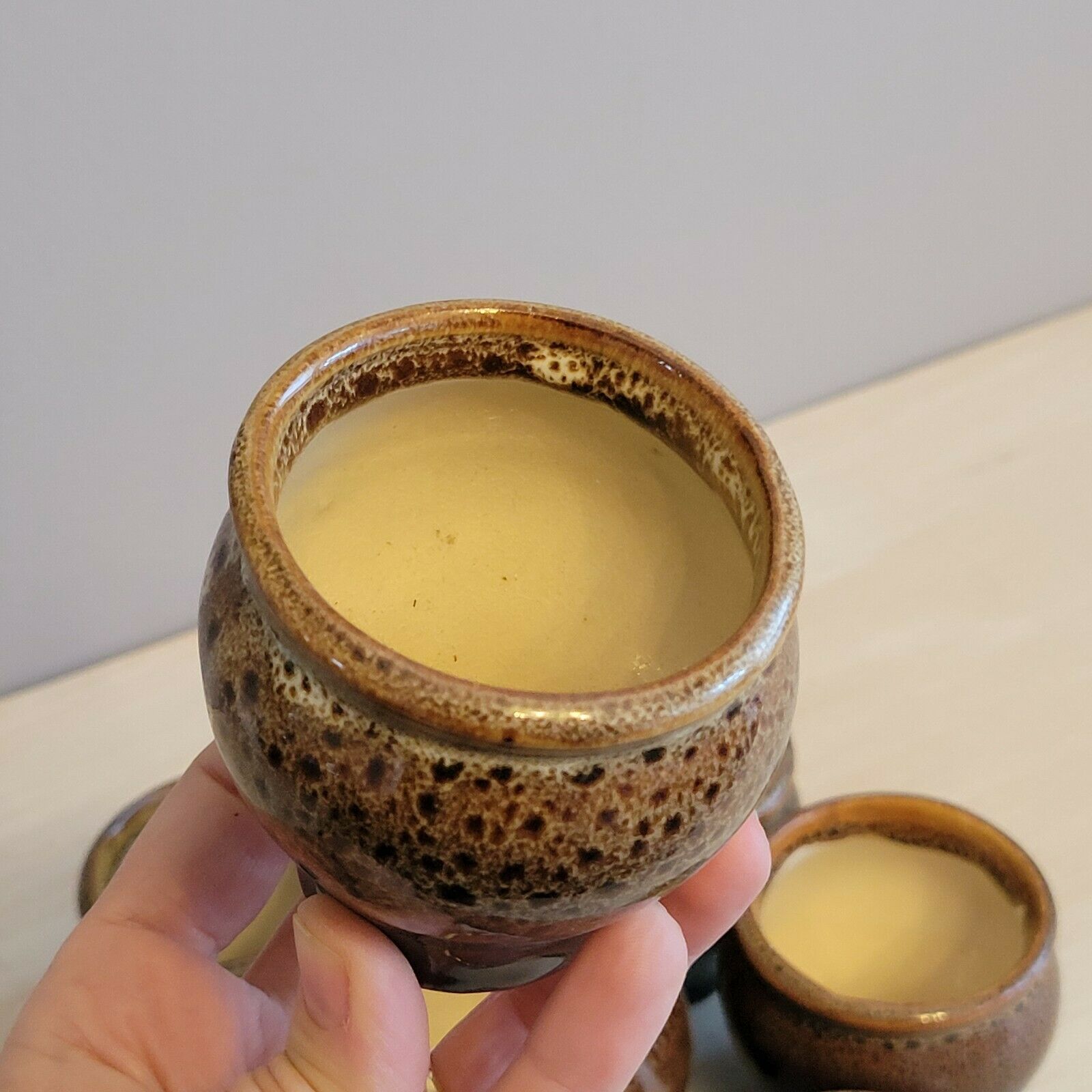 Lot 8 coffee cups in vintage ceramic 60s