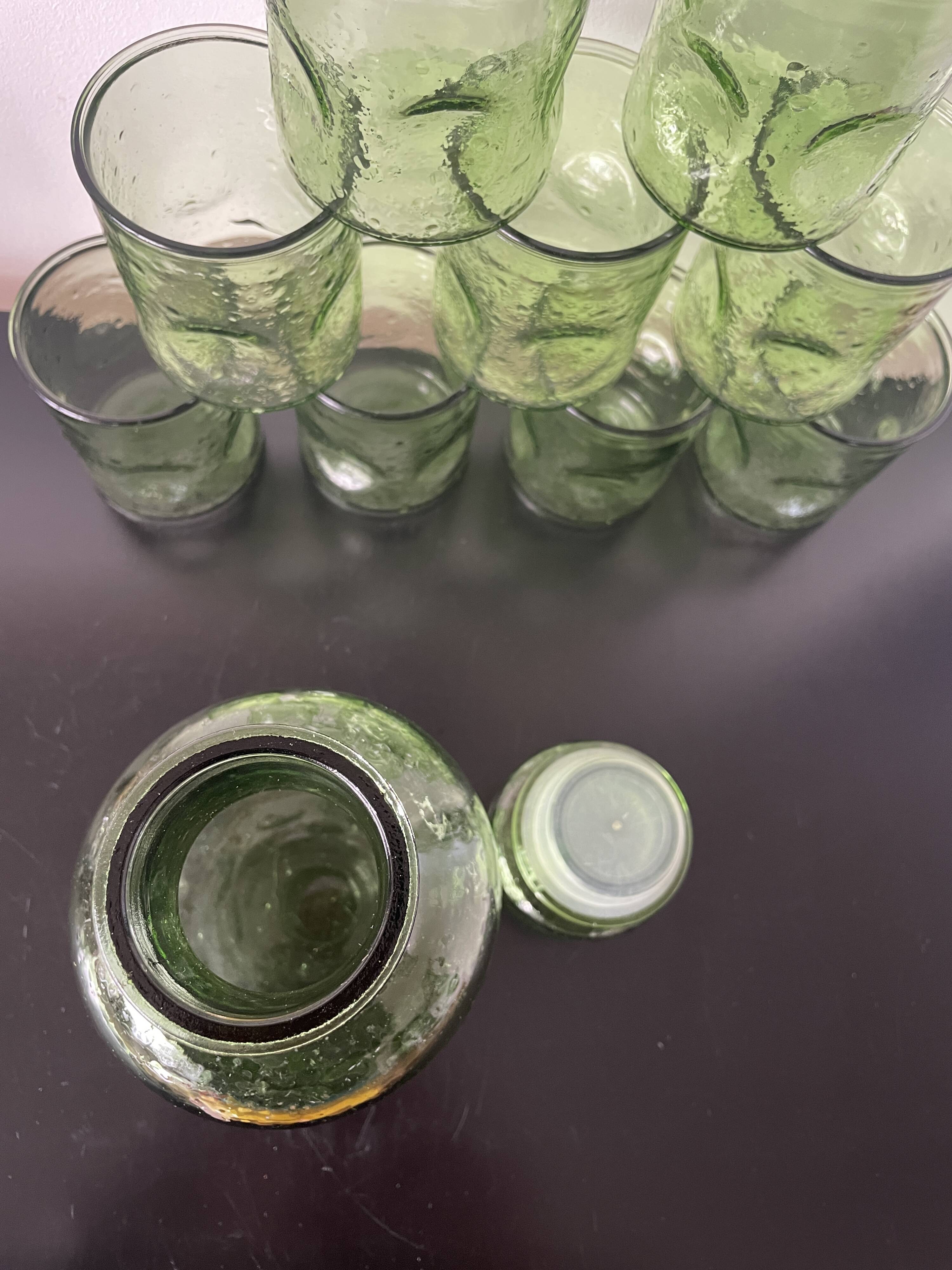 Set of carafe and 9 bubble glass glasses from the 70s