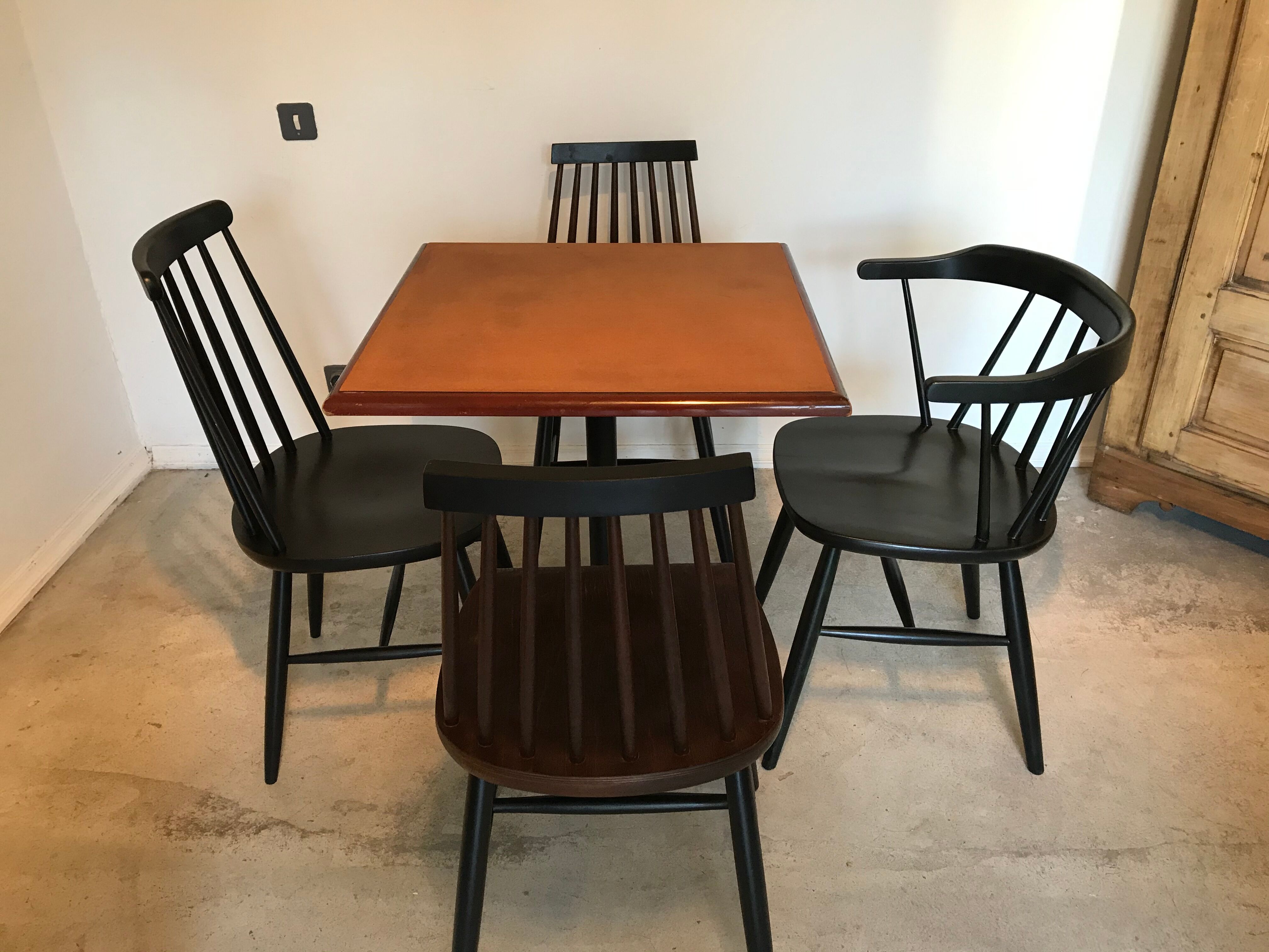 Set of 4 scandinavian chairs mismatched
