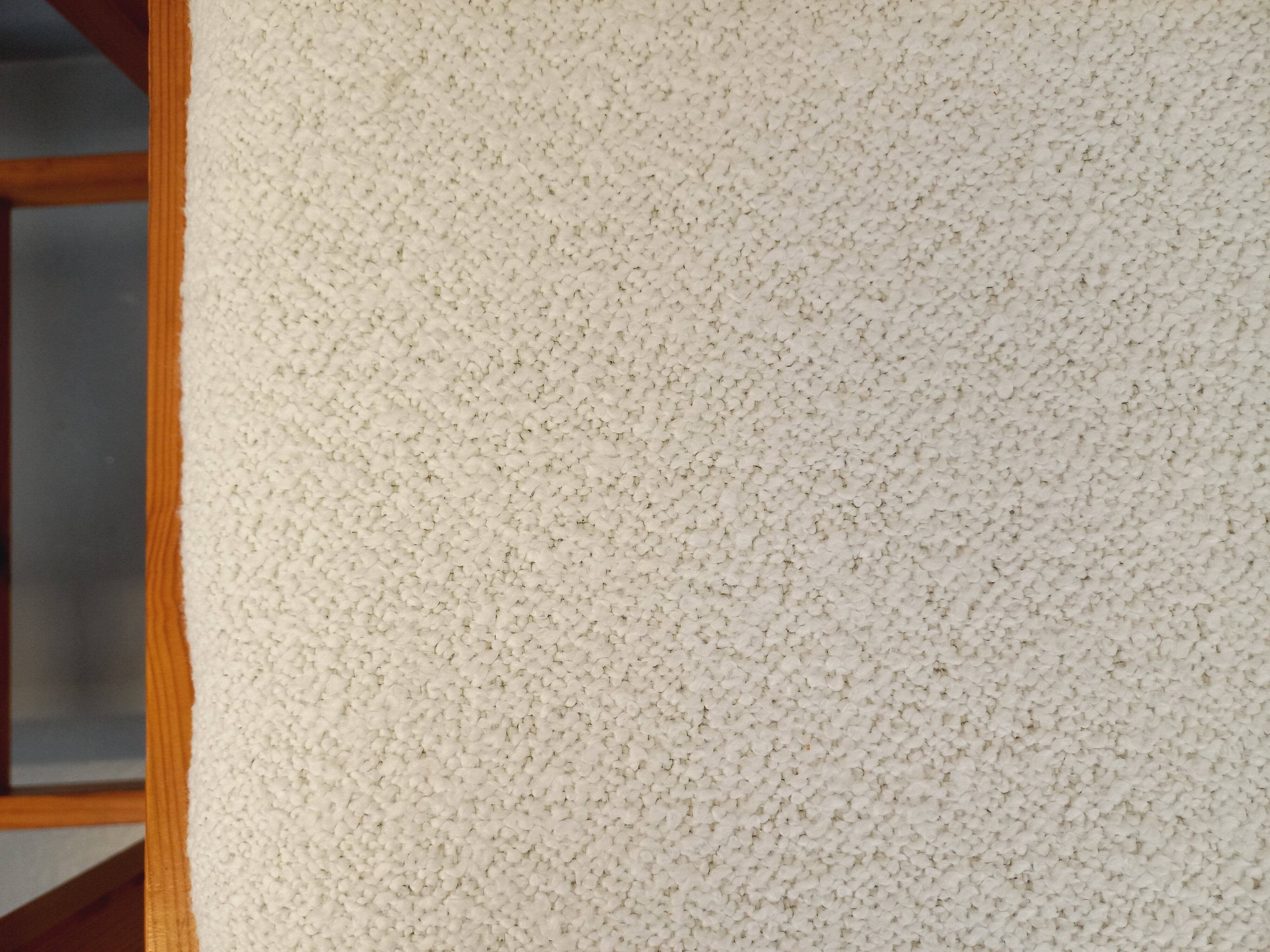 Pair of vintage chairs in pine and white terry fabric from the 70s