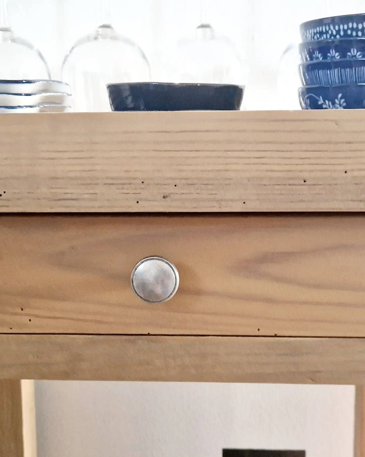 Old pine café restaurant block