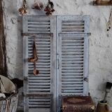 Pair of shutters