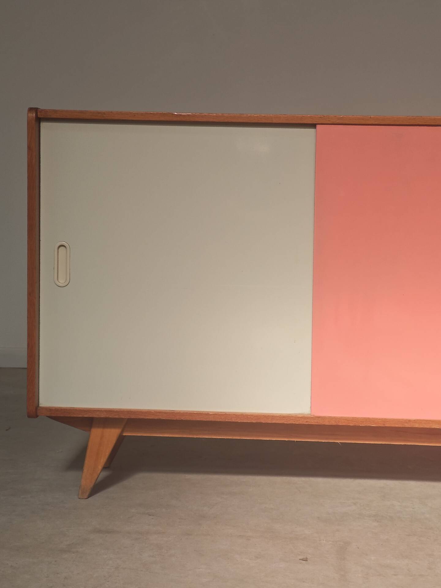 Buffet U452 pink and white by Jiri Jiroutek for Interier Praha