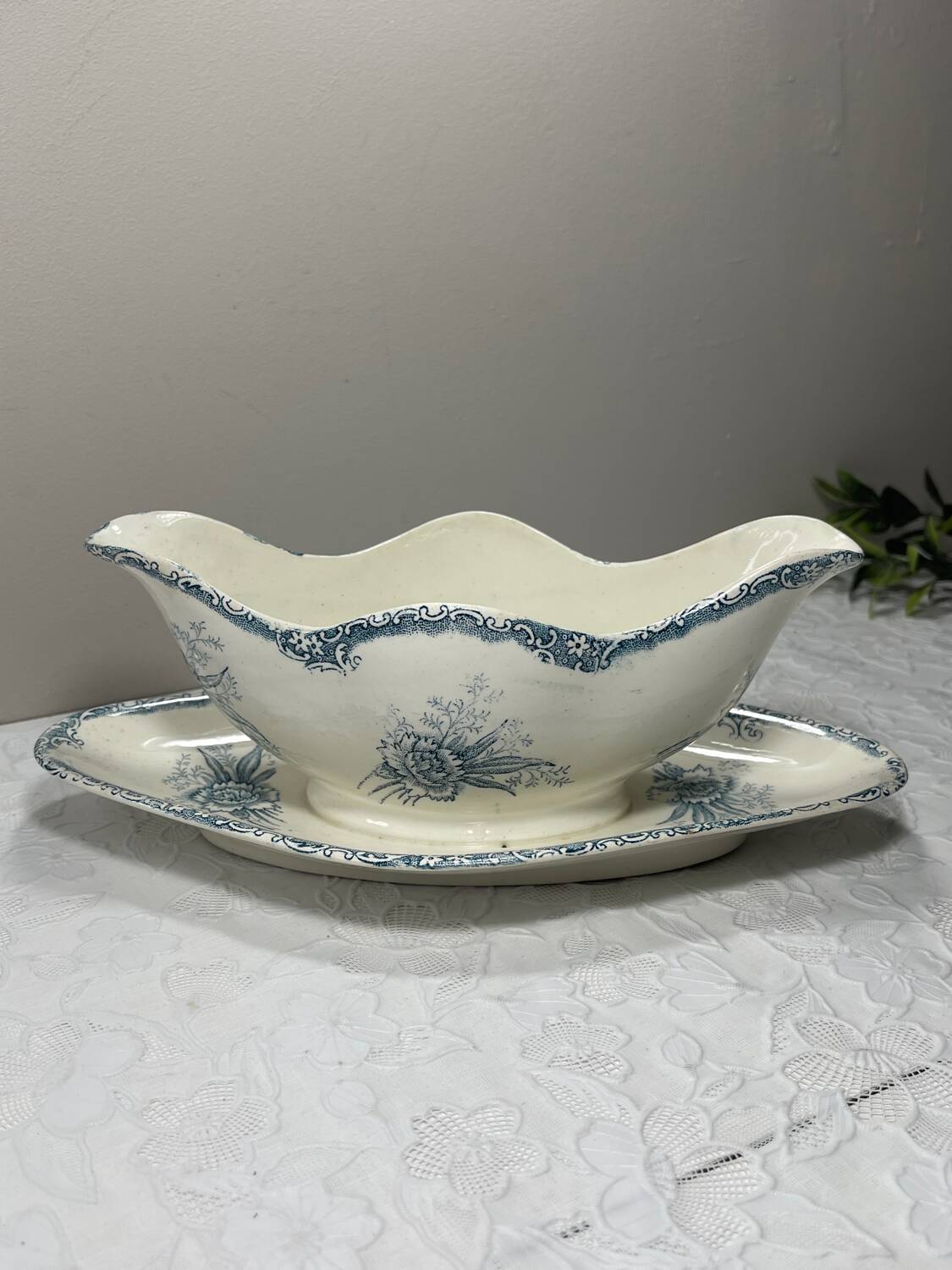 Léon Graves Clairefontaine Sauceboat