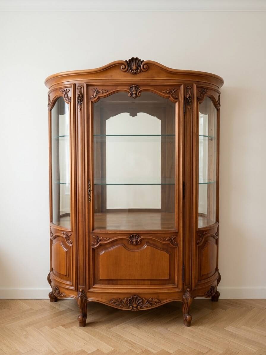 Louis XV wooden dresser set