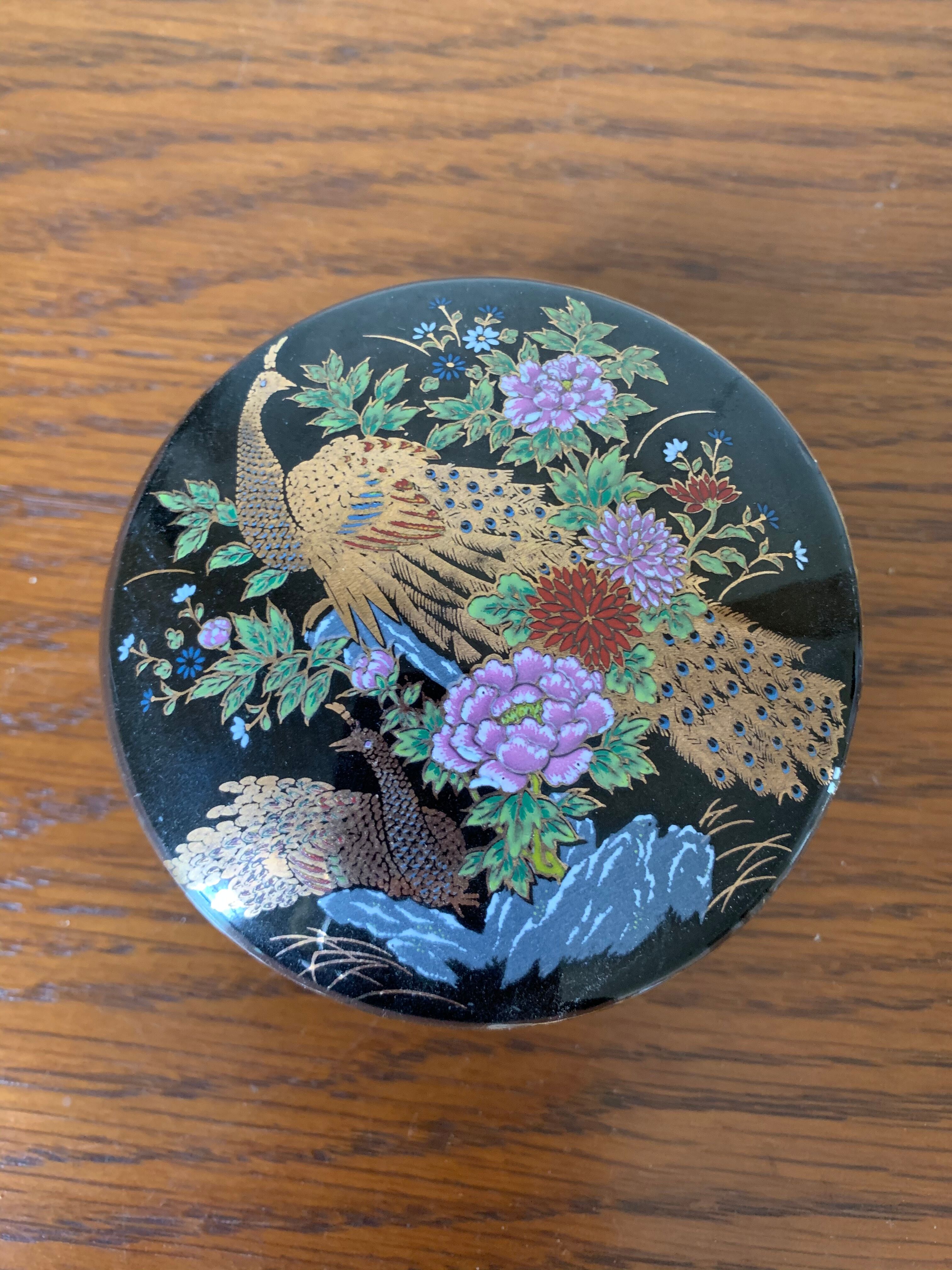 Round box - imperial Kutani