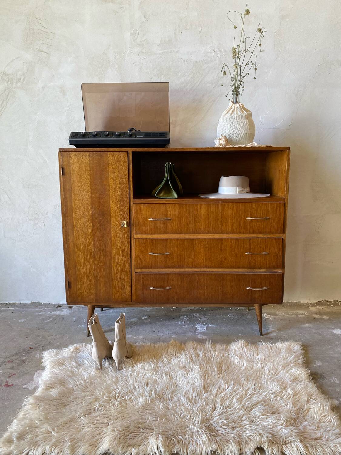 Vintage chest of drawers