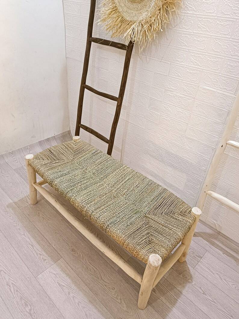 Bench in solid wood and natural wickerwork