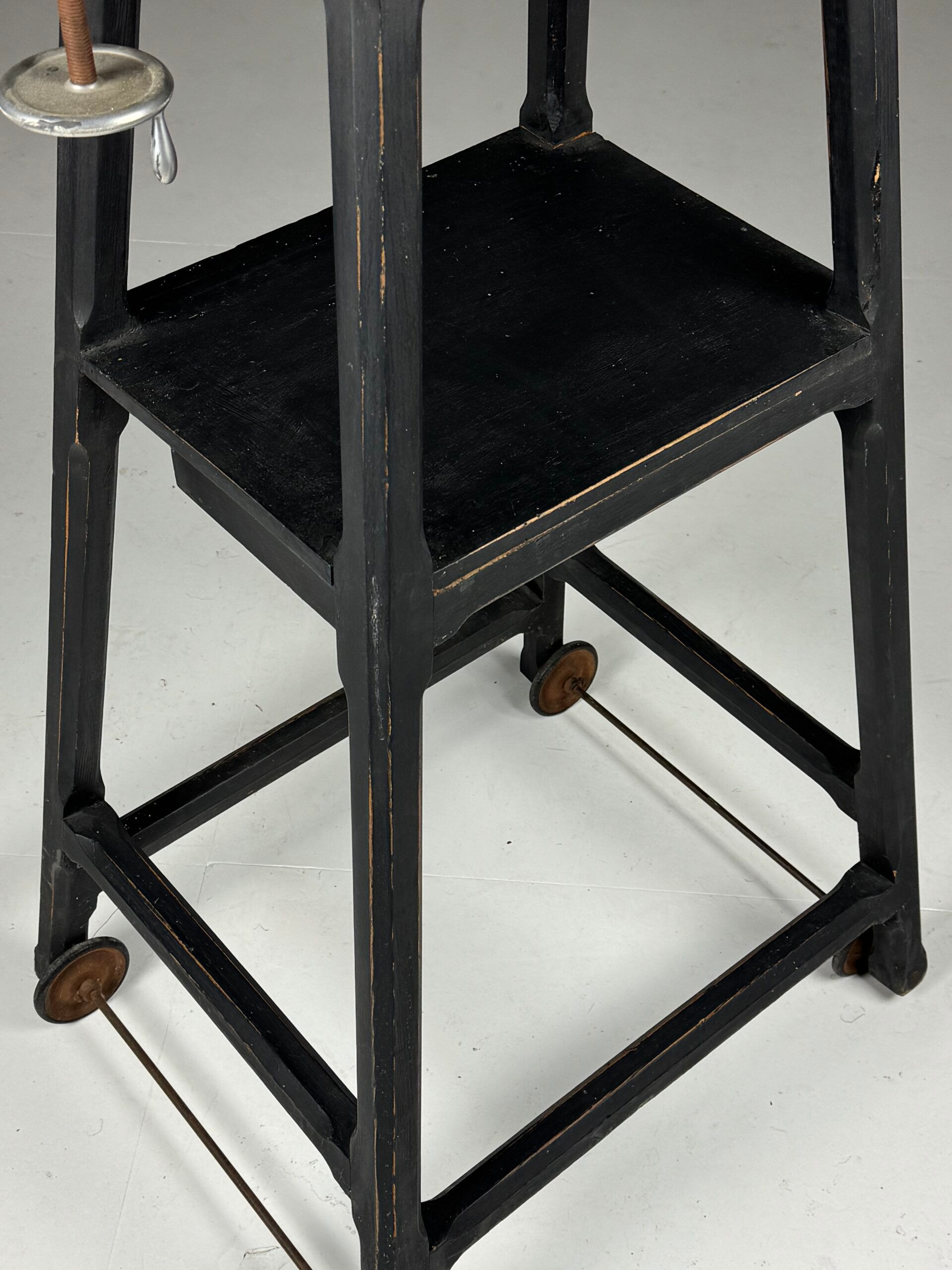 Sculpture pedestal column black