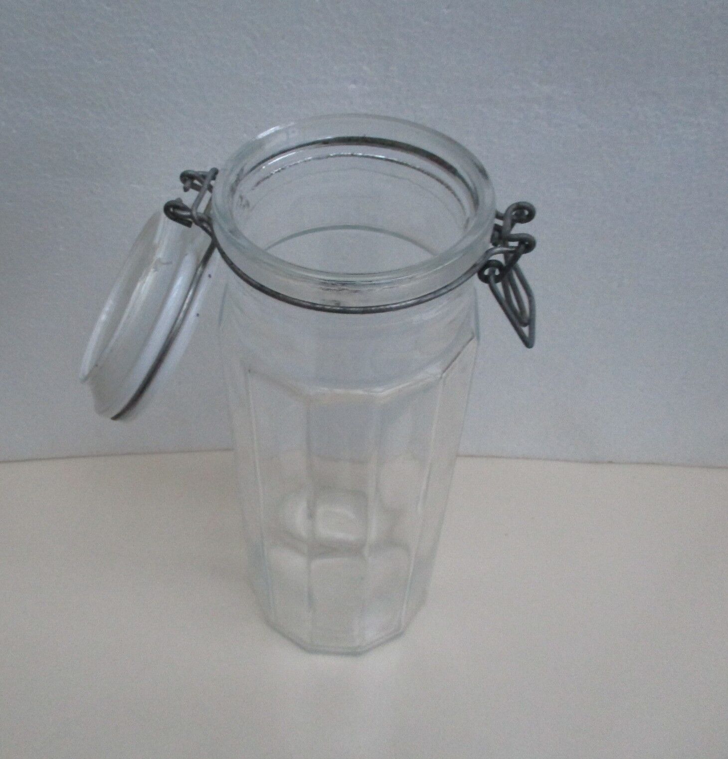 glass jar with vintage cut sides "hermetic"