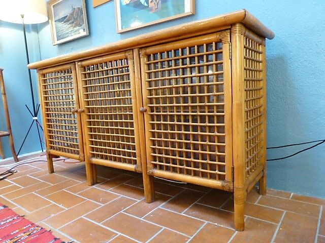 Sideboard in rattan and glass 1970