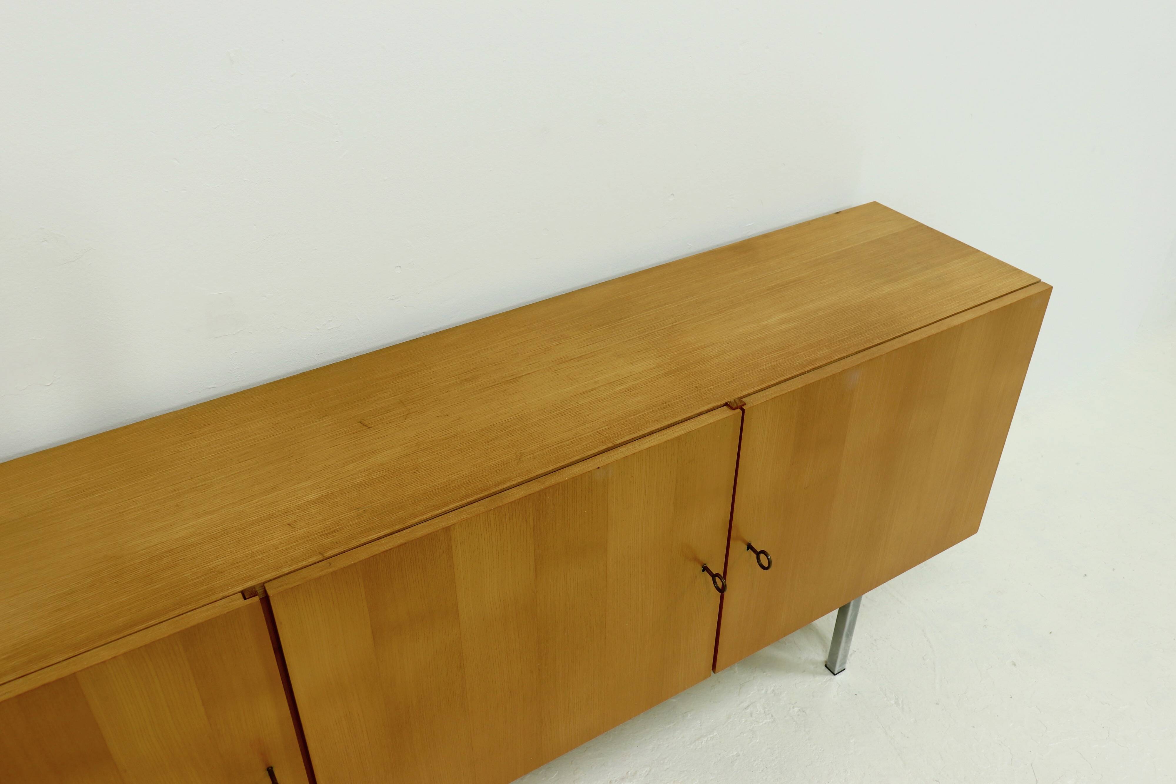 Buffet minimaliste en hêtre du milieu du siècle, années 1970