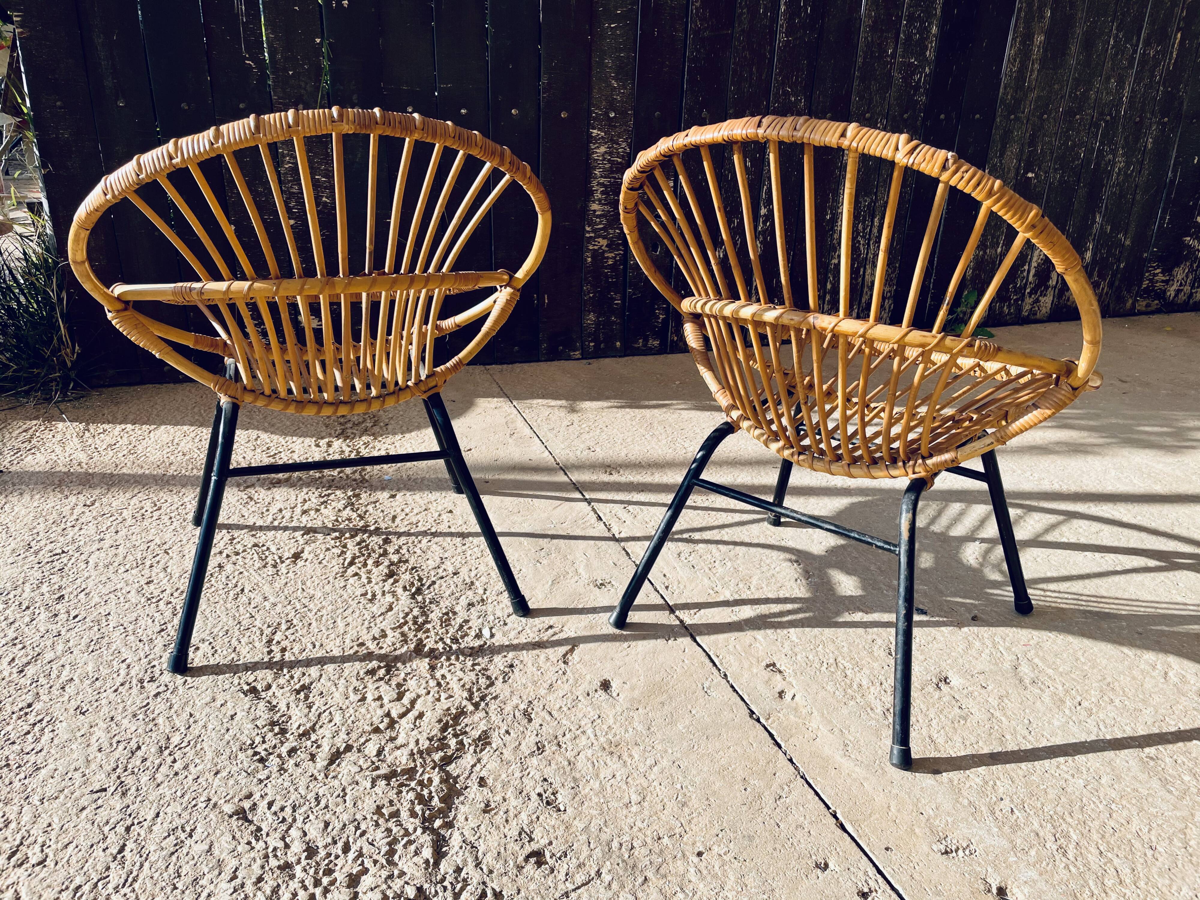 Pair of "shell" armchairs 50s / 60s