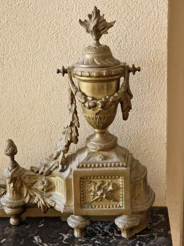 Fireplace front, firebar, fire guard in gilded bronze Louis XVI style.