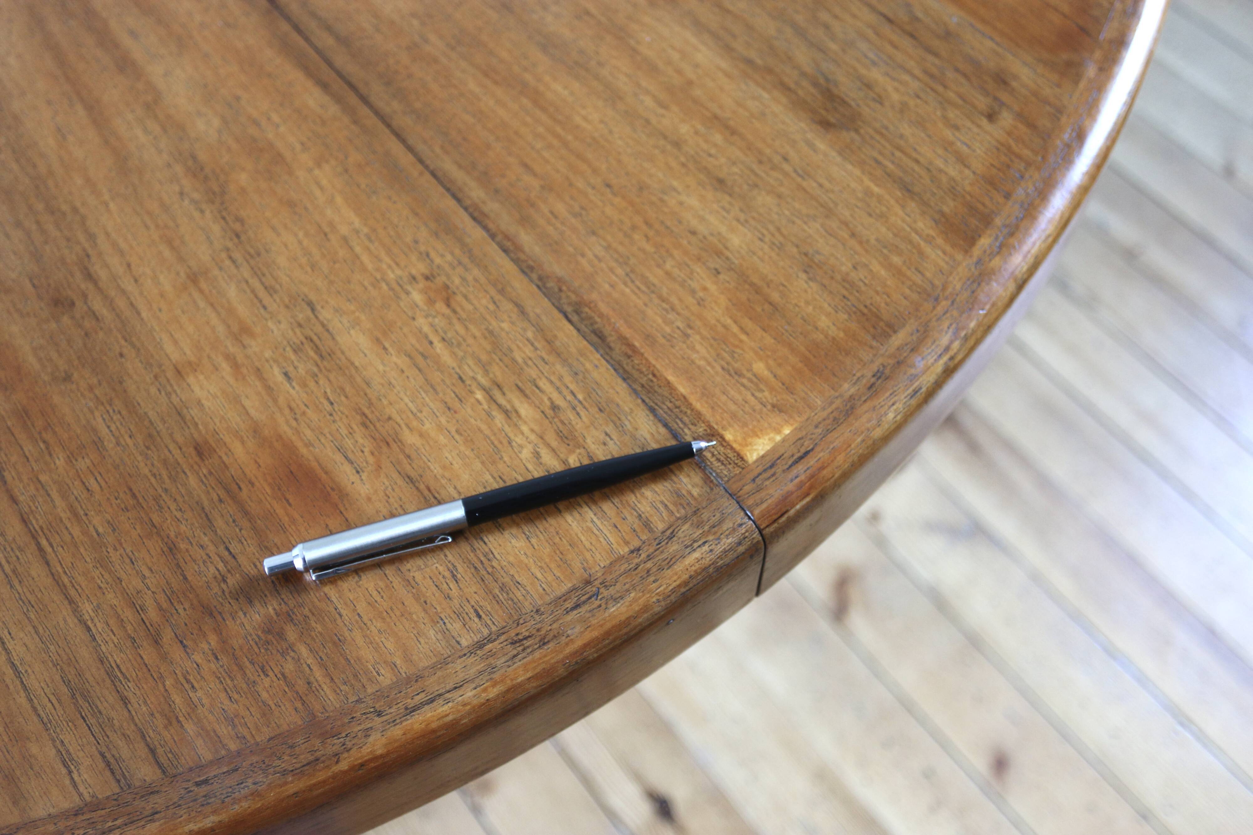 Scandinavian teak table by Johannes Andersen 1960