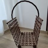 Porte revue en fer forgé