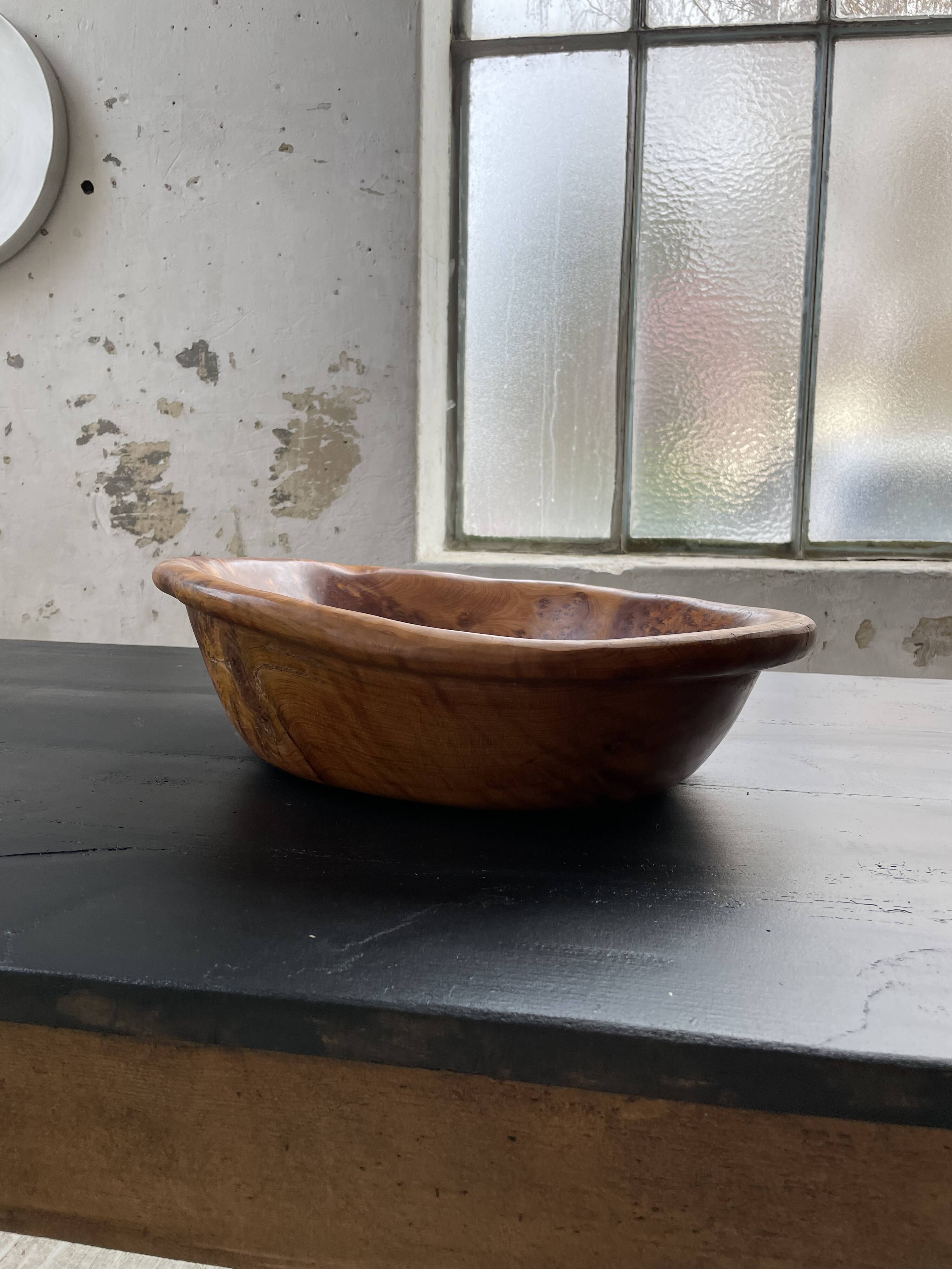 XL thuja root wooden dish