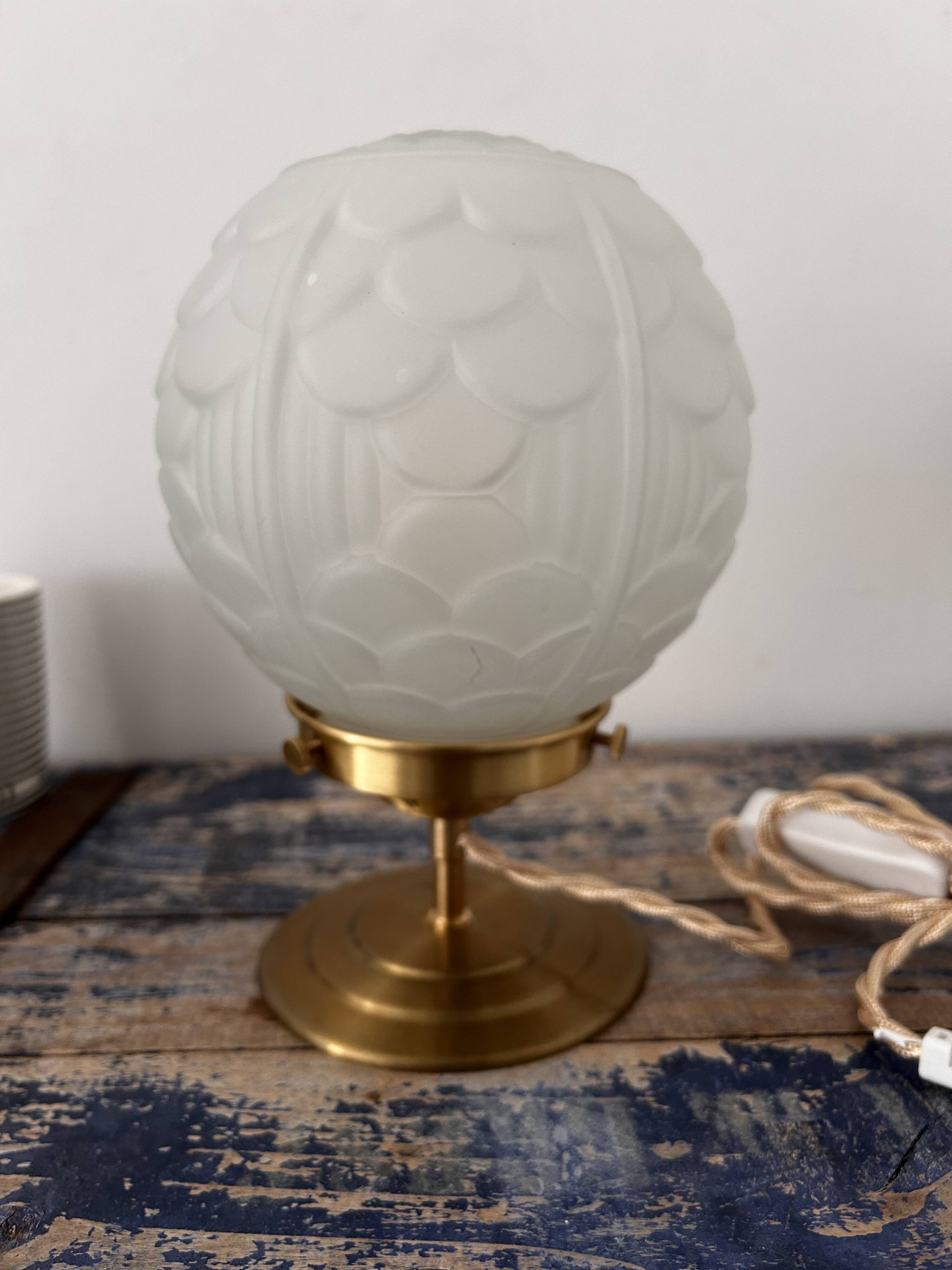 Art Deco globe table lamp