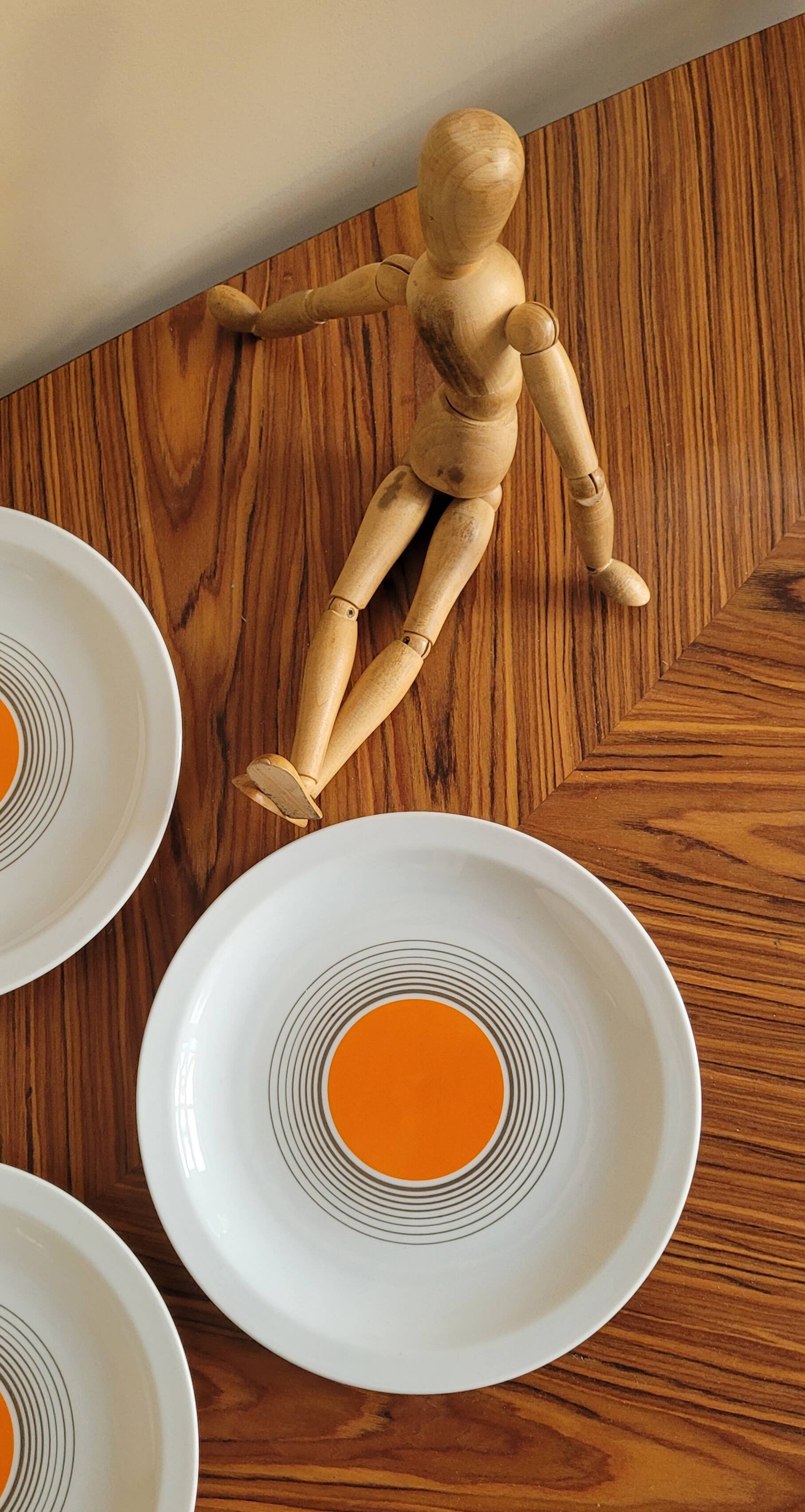 Set of 4 orange plates Bareuther 131