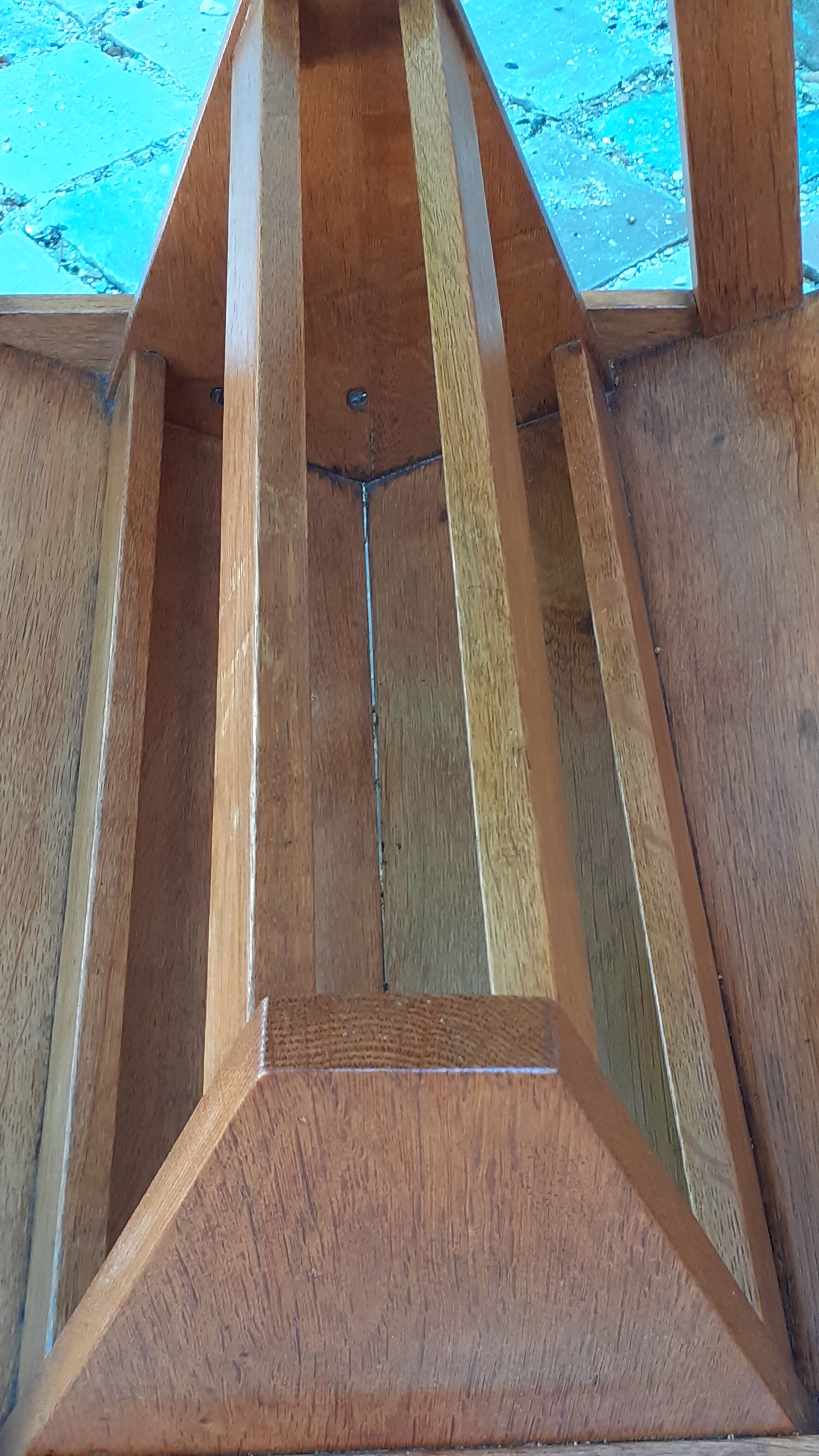 Vintage service year 50 in oak