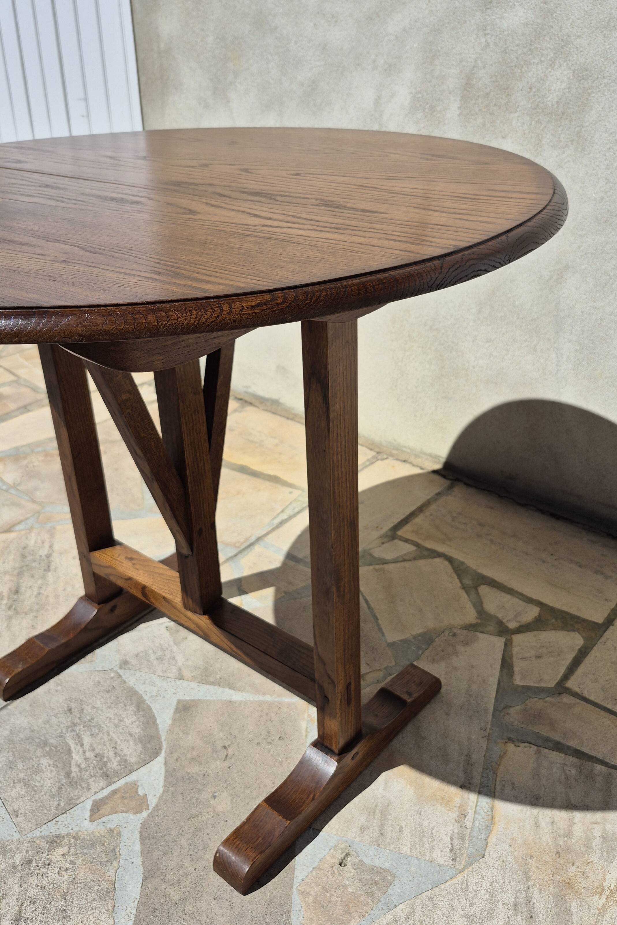 Petite table vigneronne ronde rabatable