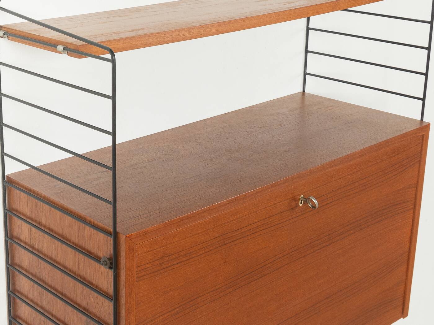 Étagère murale des années 1950, Nils Strinning
