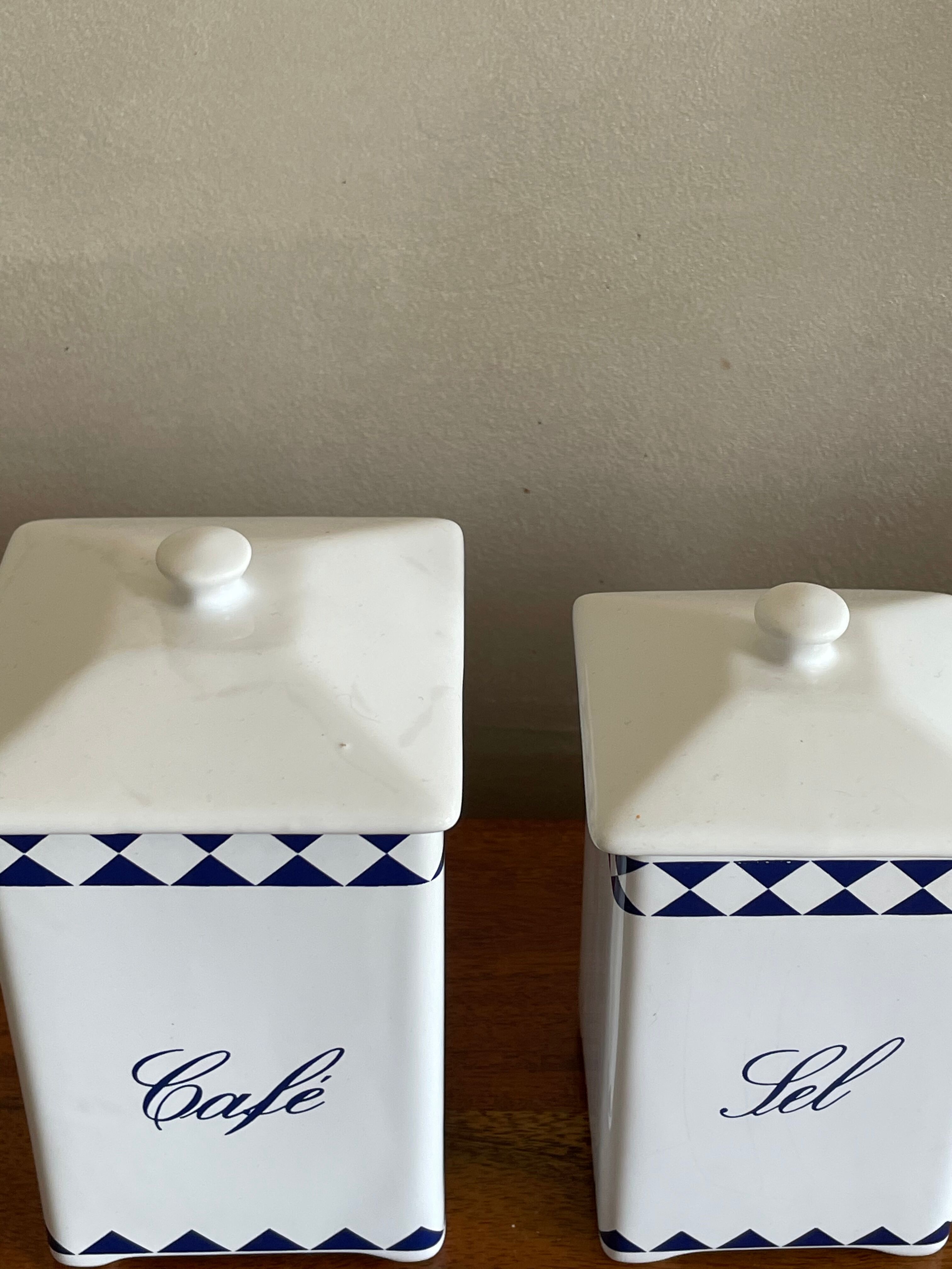 Series 3 boxes in earthenware with spice salt, coffee, spices