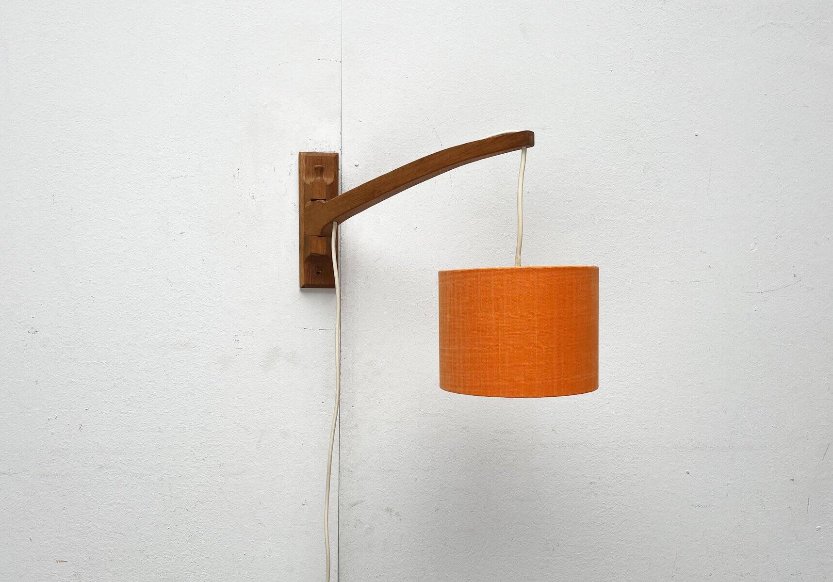Mid-century cantilever wall lamp with a pivoting arm, 1960s.