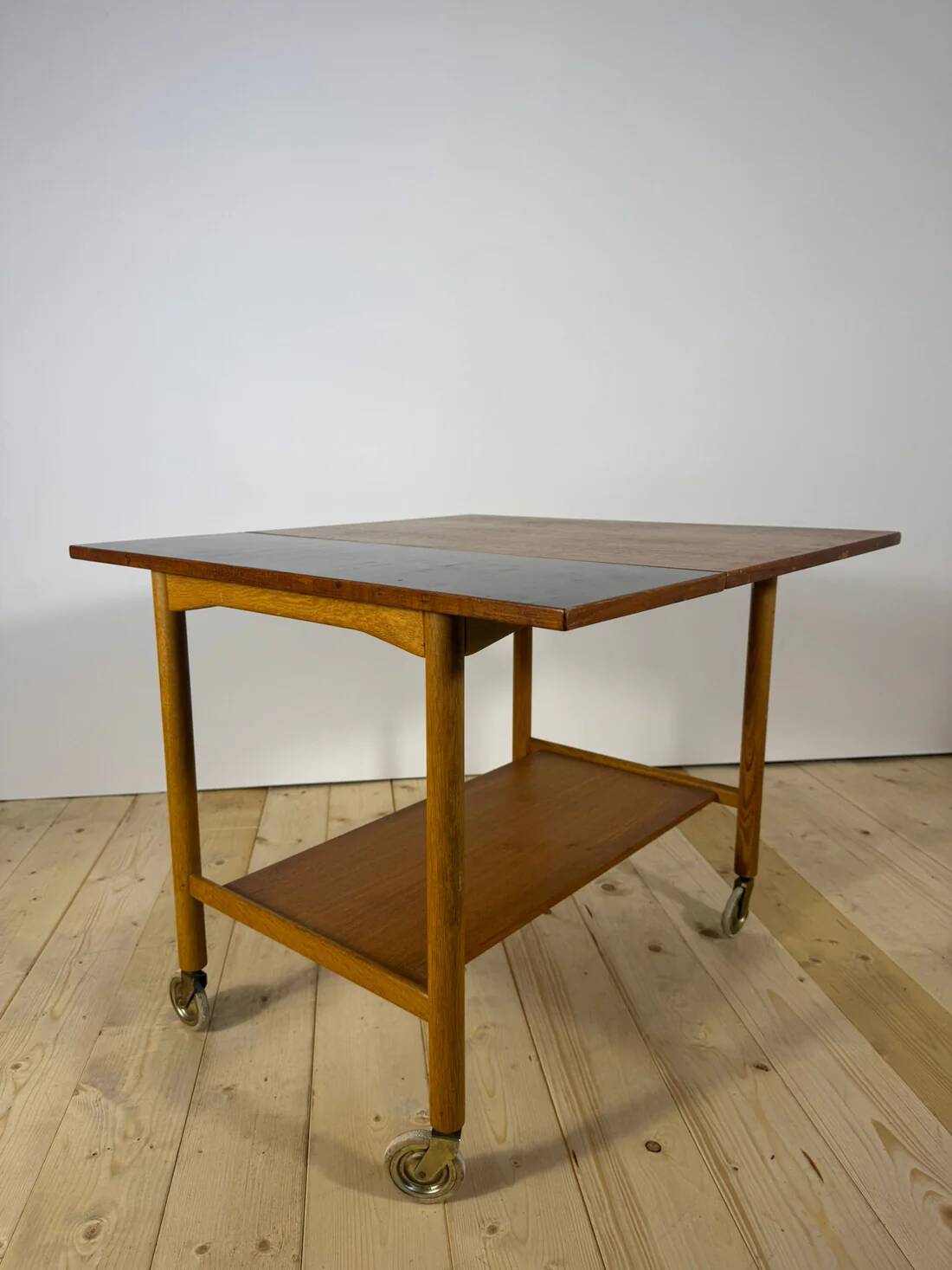 1960s convertible trolley – Vintage coffee table