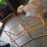 Lot de 2 chaises pliantes en métal jaune vintage