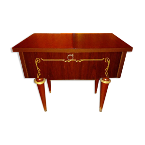 Table de nuit laquée